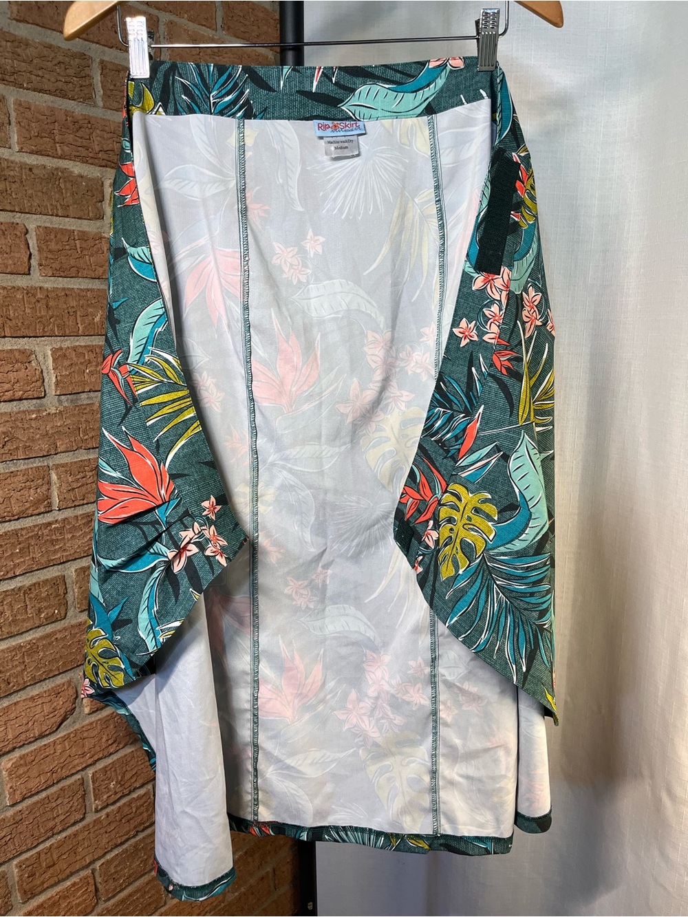 RipSkirt Hawaii Paia Maui Tropical Wrap Skirt Medium Resort Cruise travel - Picture 5 of 9